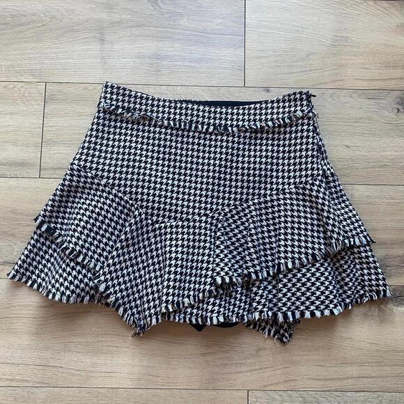 EGOIST brown & black houndstooth skort